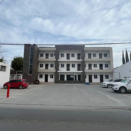 Nova Hotel Cadereyta Jiménez エクステリア 写真
