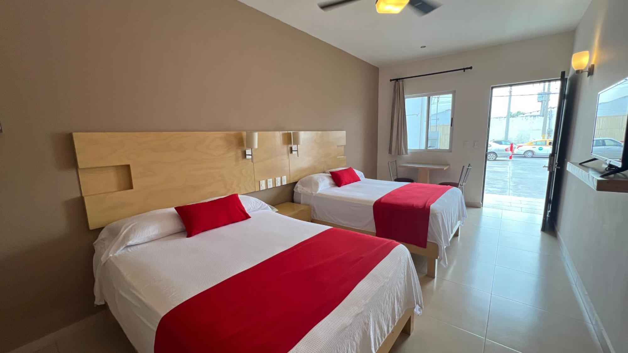 Nova Hotel Cadereyta Jiménez エクステリア 写真