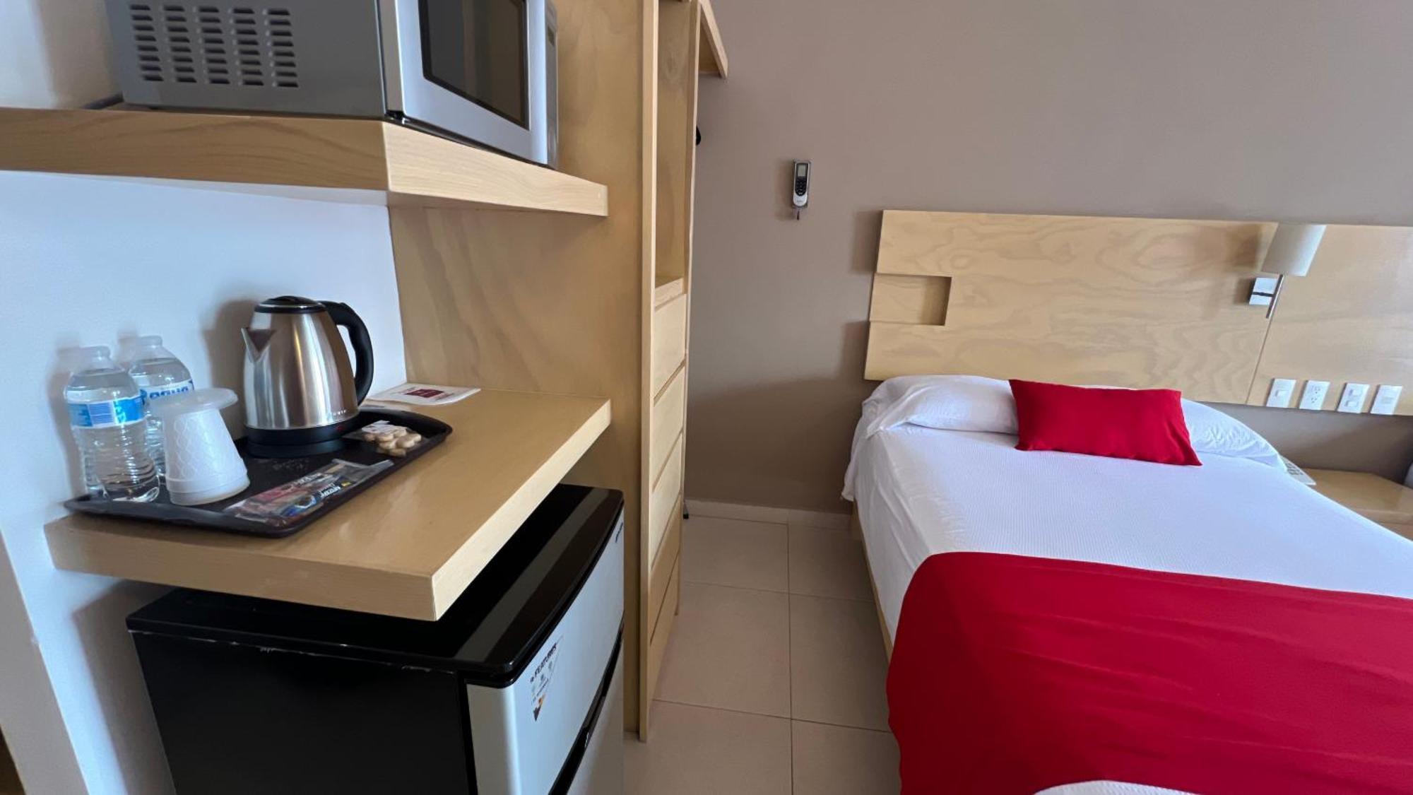 Nova Hotel Cadereyta Jiménez エクステリア 写真