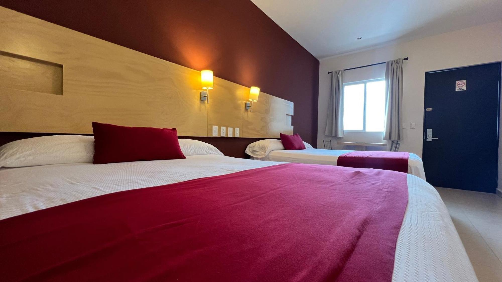 Nova Hotel Cadereyta Jiménez エクステリア 写真