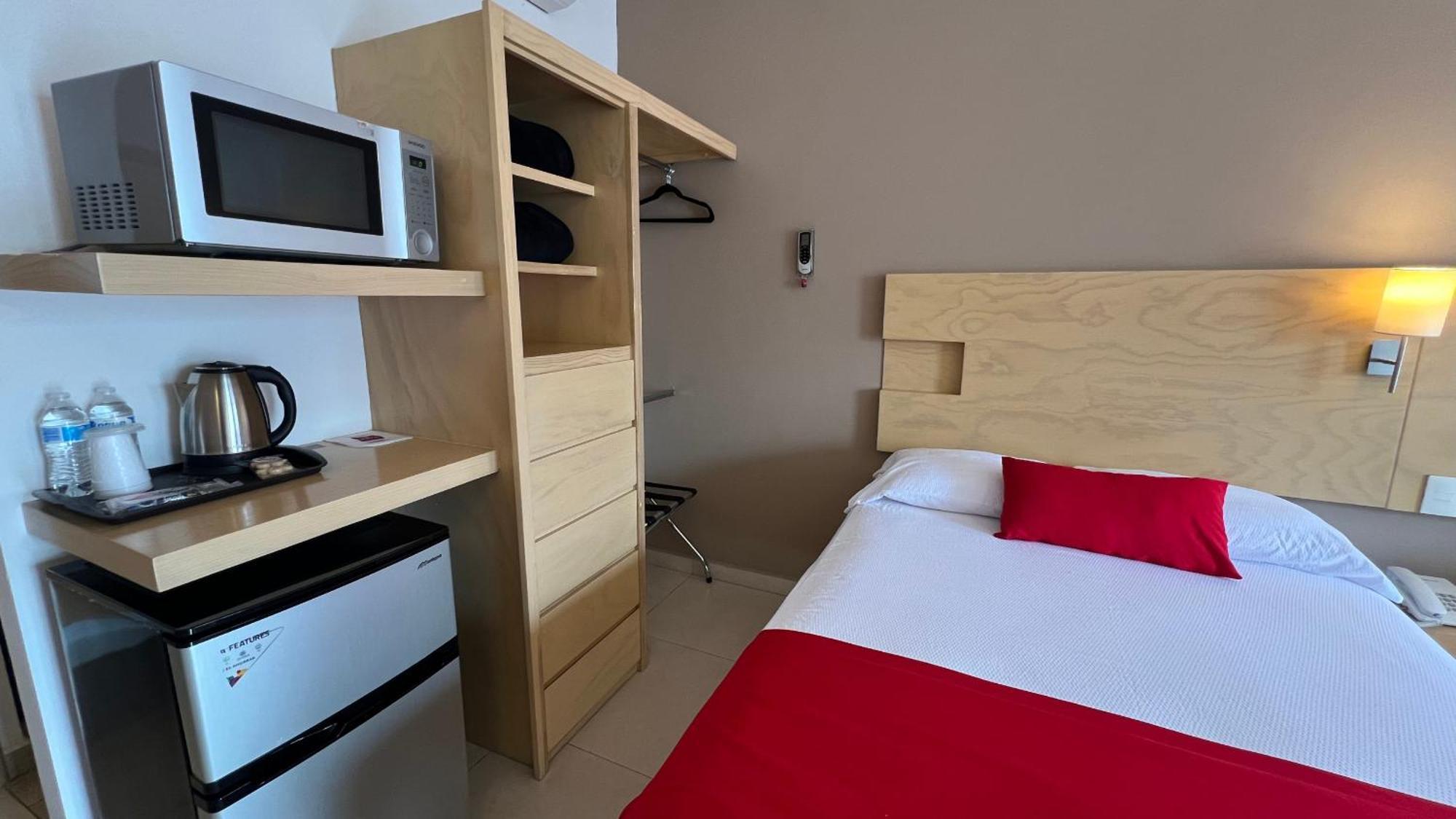 Nova Hotel Cadereyta Jiménez エクステリア 写真