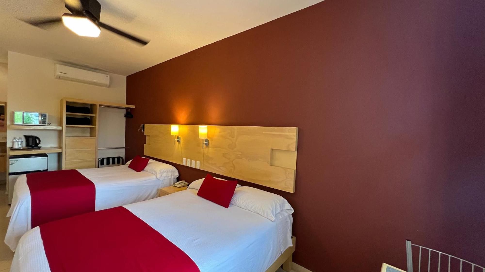 Nova Hotel Cadereyta Jiménez エクステリア 写真