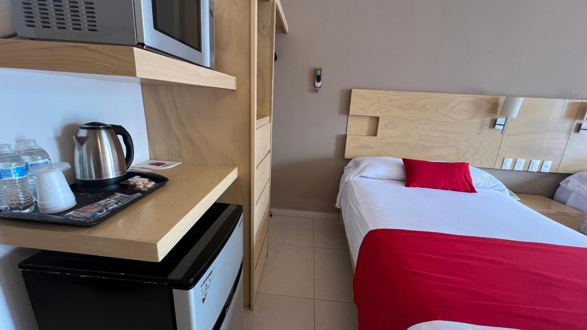 Nova Hotel Cadereyta Jiménez エクステリア 写真