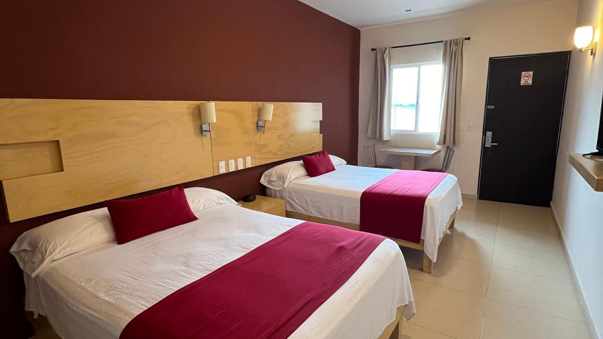 Nova Hotel Cadereyta Jiménez エクステリア 写真