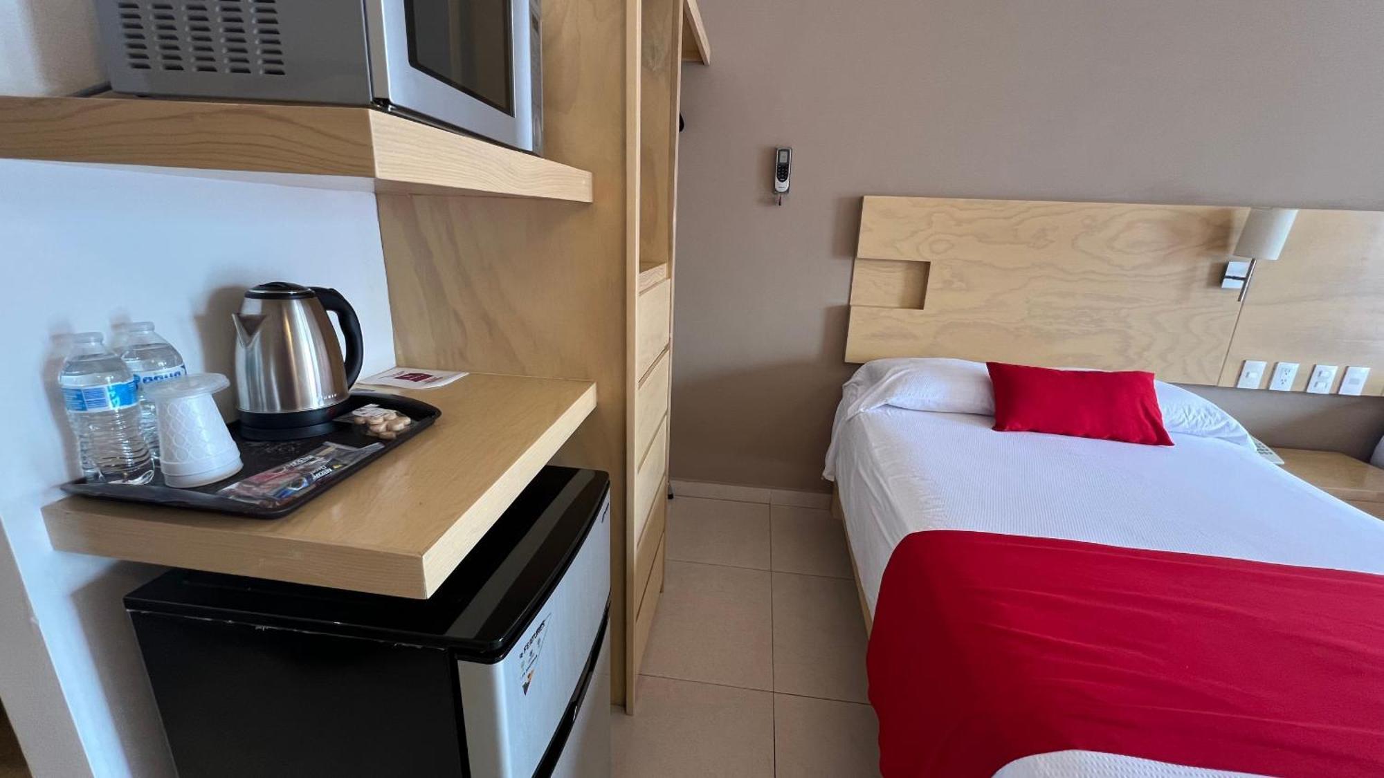 Nova Hotel Cadereyta Jiménez エクステリア 写真