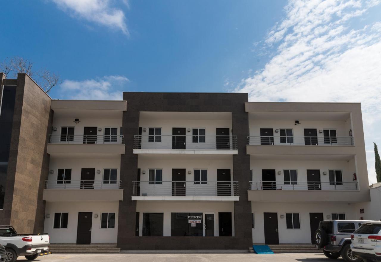 Nova Hotel Cadereyta Jiménez エクステリア 写真