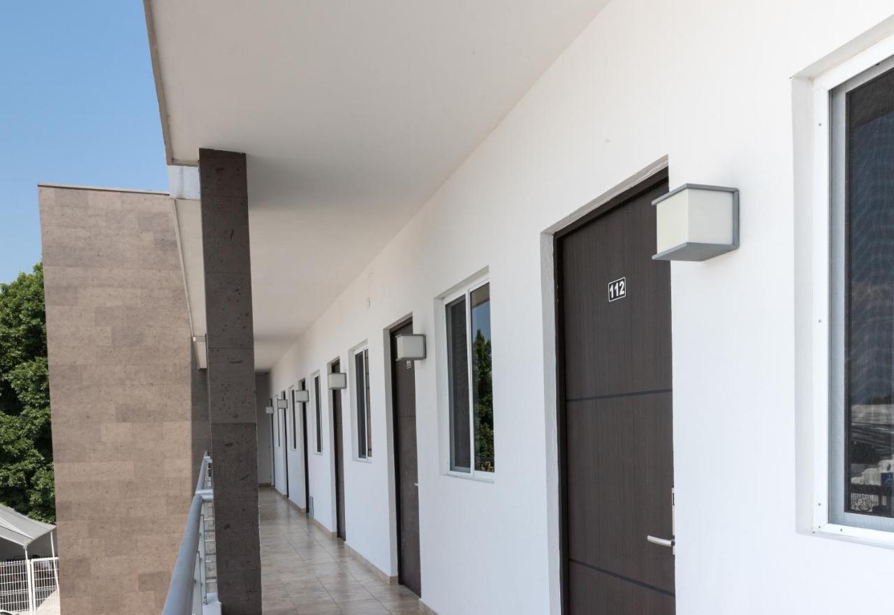 Nova Hotel Cadereyta Jiménez エクステリア 写真