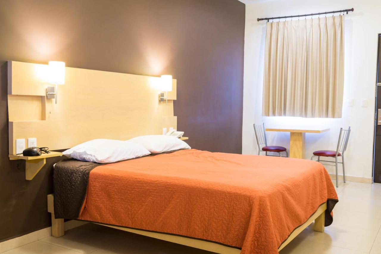 Nova Hotel Cadereyta Jiménez エクステリア 写真